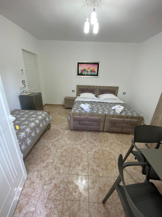 Vila Ajdinaj Berat Exteriör bild