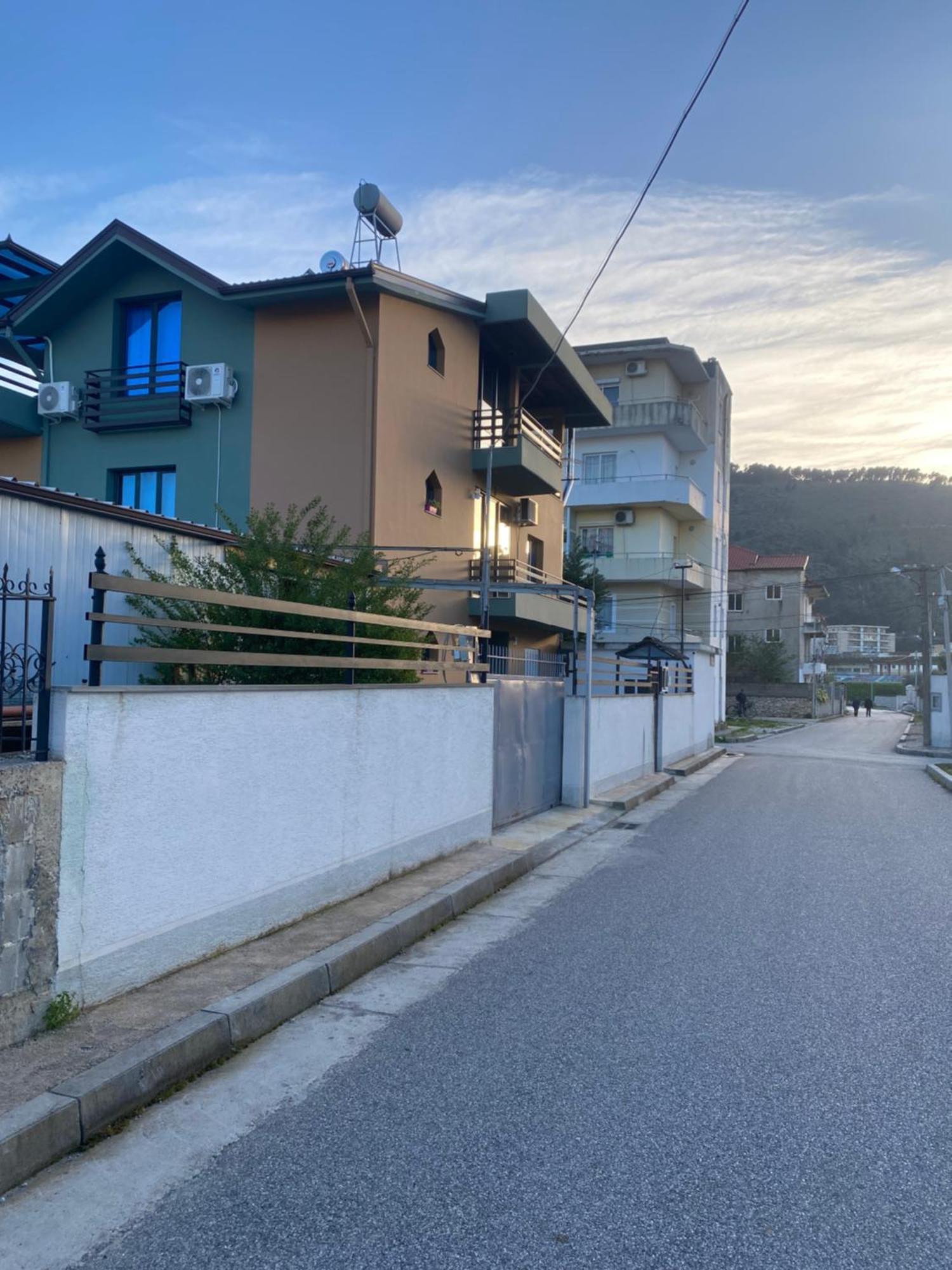 Vila Ajdinaj Berat Exteriör bild