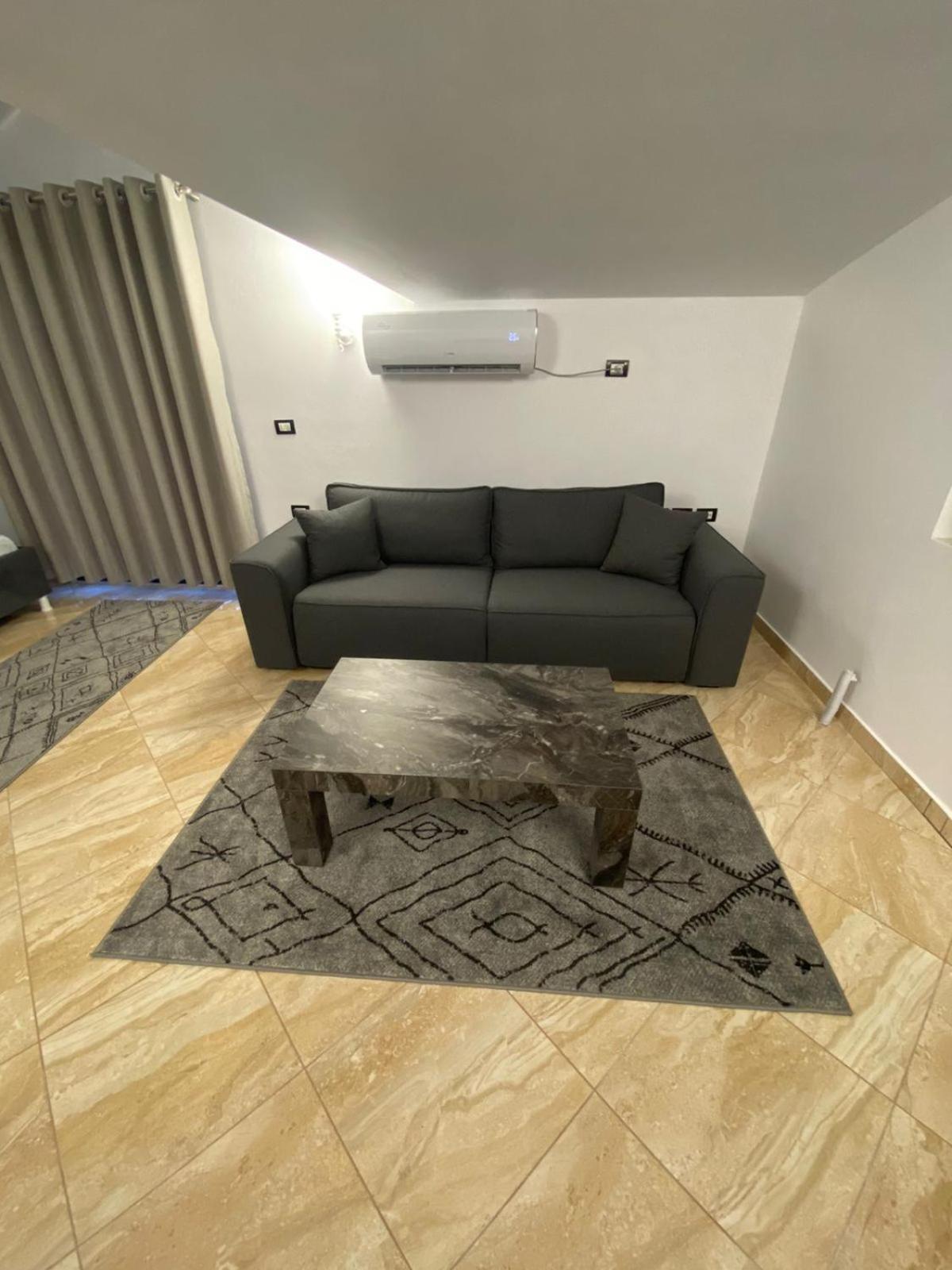 Vila Ajdinaj Berat Exteriör bild