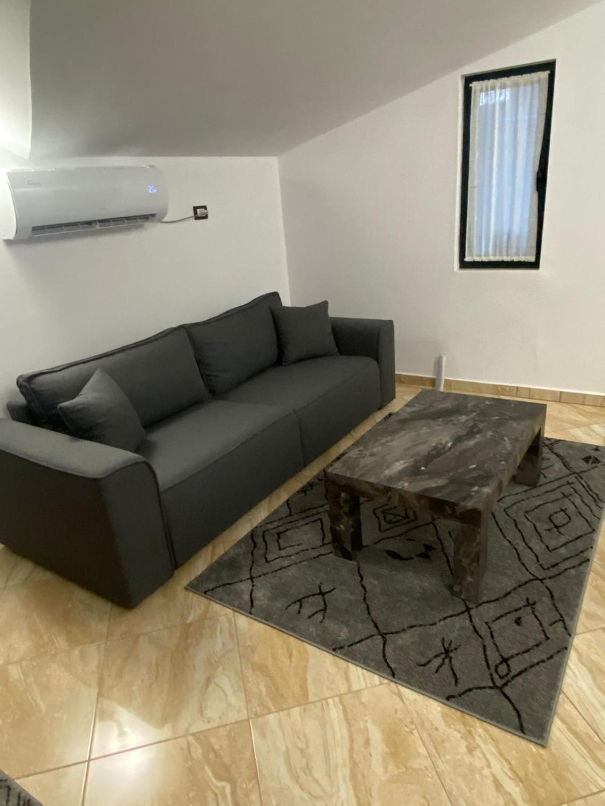 Vila Ajdinaj Berat Exteriör bild