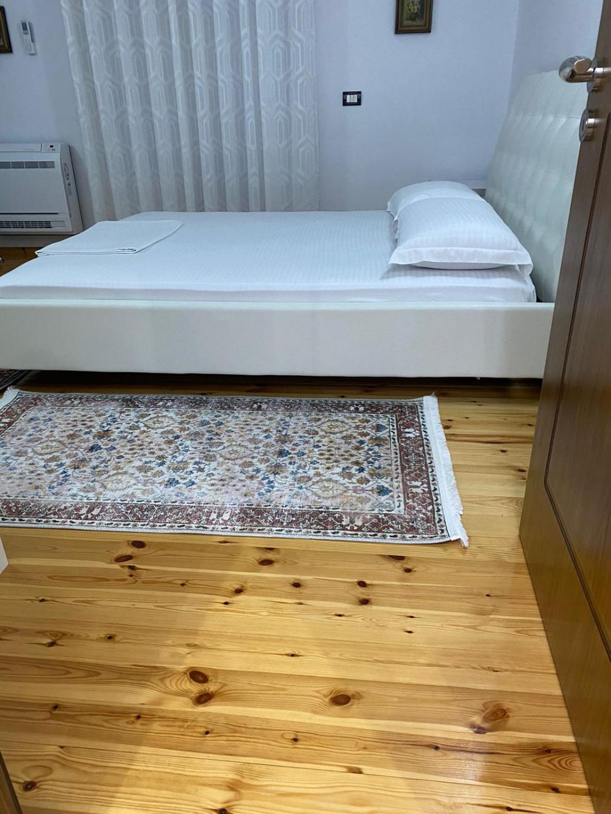 Vila Ajdinaj Berat Exteriör bild